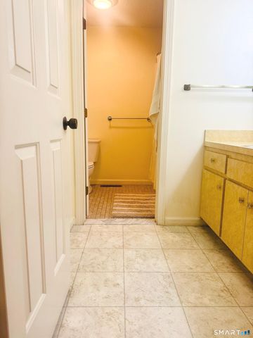 53 Metacomet Drive, Meriden, CT 06450