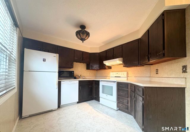 53 Metacomet Drive, Meriden, CT 06450