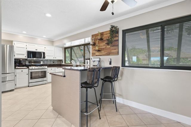 13956 LAKE POINT DRIVE, Clearwater, FL 33762