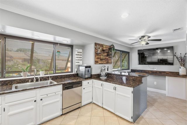 13956 LAKE POINT DRIVE, Clearwater, FL 33762