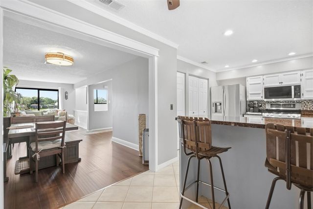 13956 LAKE POINT DRIVE, Clearwater, FL 33762