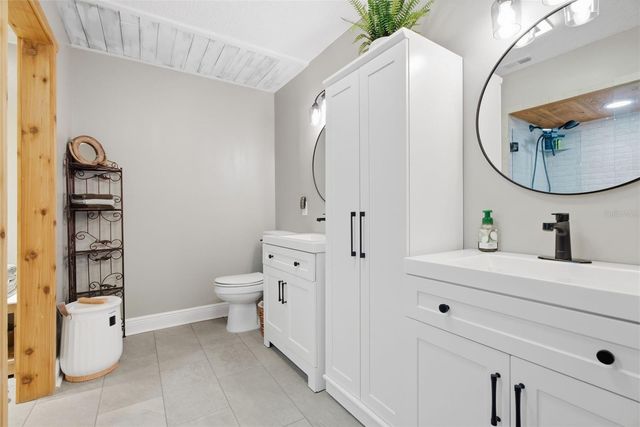 13956 LAKE POINT DRIVE, Clearwater, FL 33762