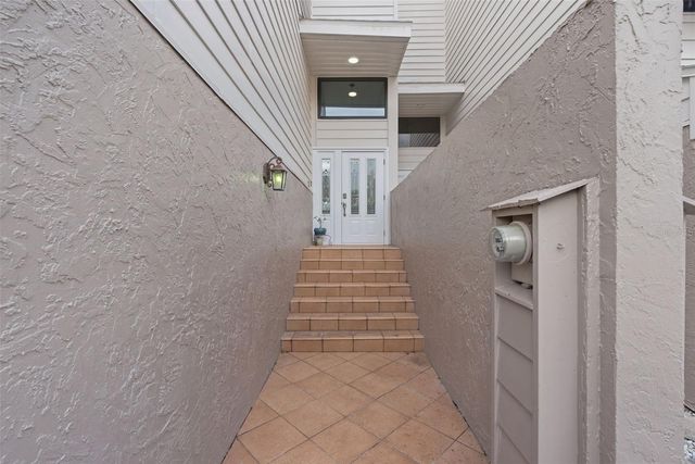 13956 LAKE POINT DRIVE, Clearwater, FL 33762
