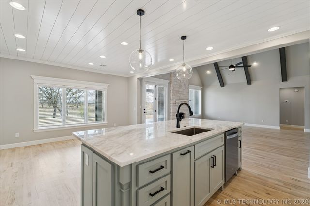 11248 S 220th East Avenue, Broken Arrow, OK 74014