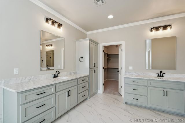 11248 S 220th East Avenue, Broken Arrow, OK 74014