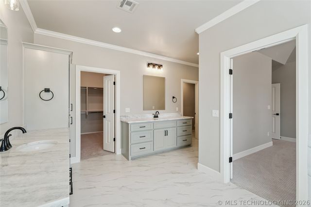 11248 S 220th East Avenue, Broken Arrow, OK 74014