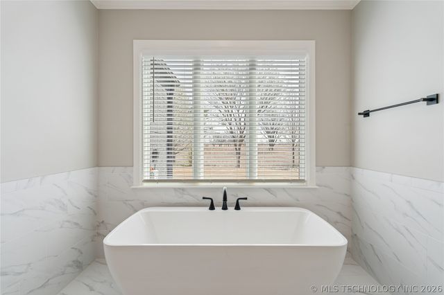 11248 S 220th East Avenue, Broken Arrow, OK 74014