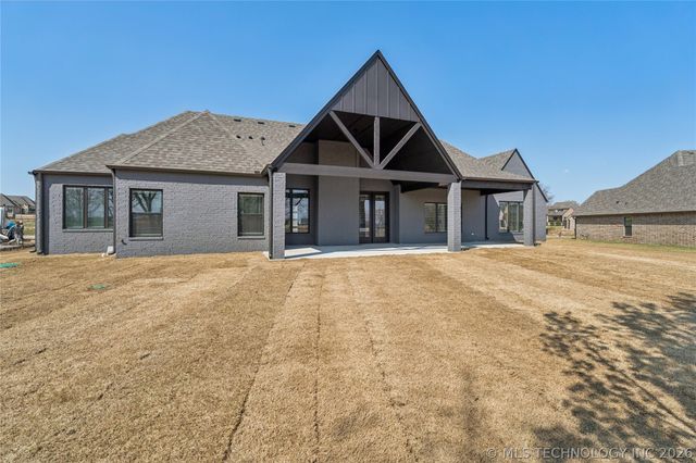 11248 S 220th East Avenue, Broken Arrow, OK 74014