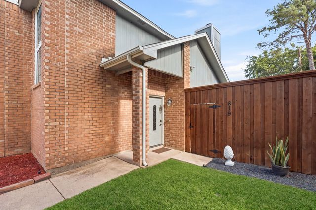 819 Binbrook Drive, Mesquite, TX 75149
