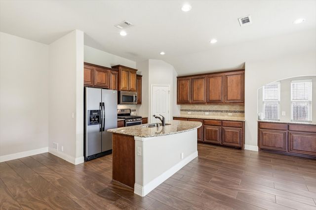 4204 Cobblestone Circle, Mansfield, TX 76063