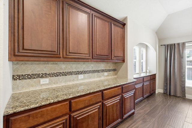 4204 Cobblestone Circle, Mansfield, TX 76063