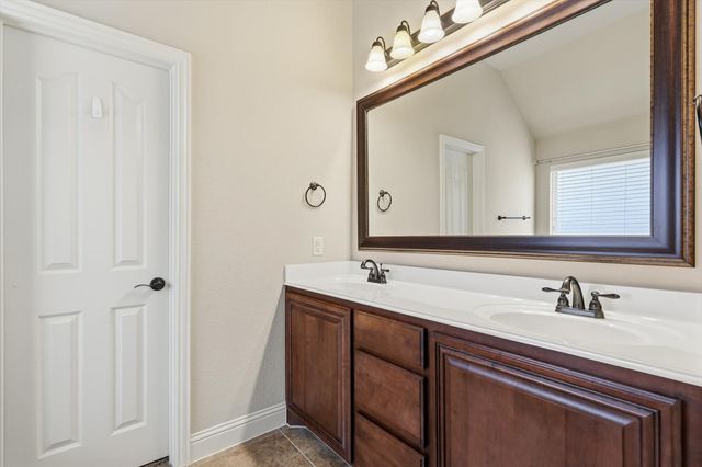 4204 Cobblestone Circle, Mansfield, TX 76063