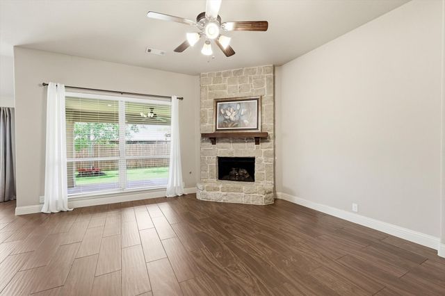 4204 Cobblestone Circle, Mansfield, TX 76063