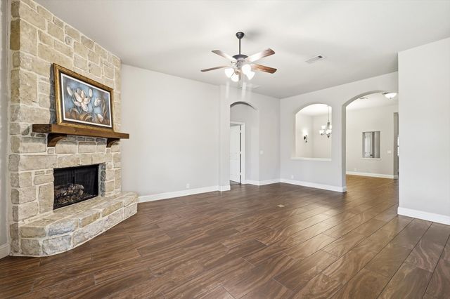 4204 Cobblestone Circle, Mansfield, TX 76063