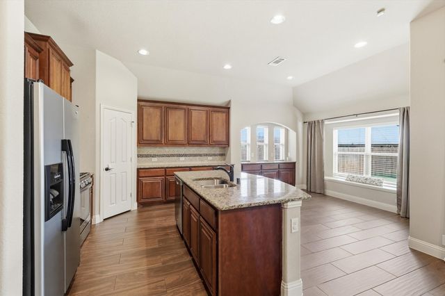4204 Cobblestone Circle, Mansfield, TX 76063