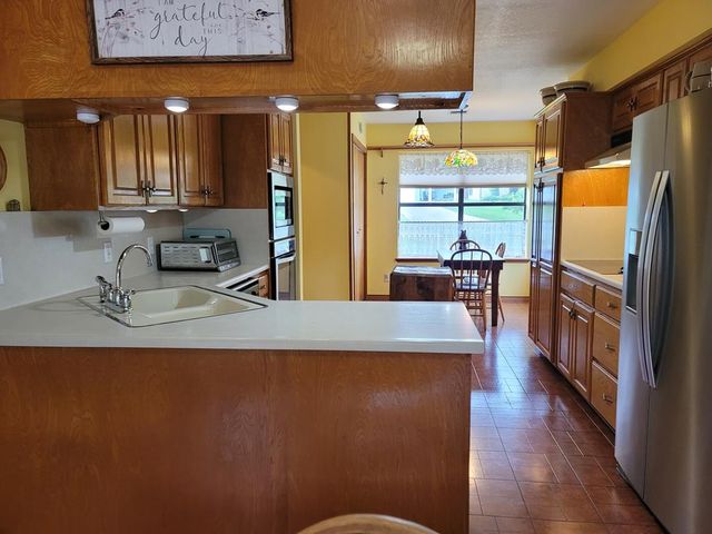 1441 N Gloucester Pt, Kerrville, TX 78028