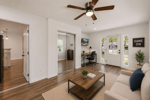 5005 Creek Bend DR, Austin, TX 78744