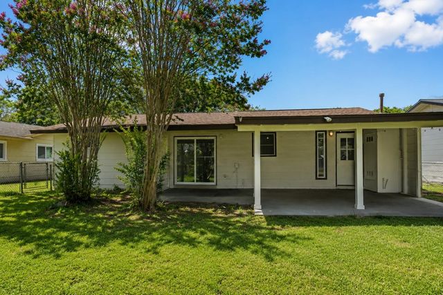 5005 Creek Bend DR, Austin, TX 78744