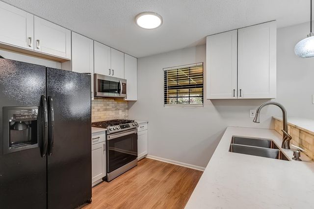 5005 Creek Bend DR, Austin, TX 78744