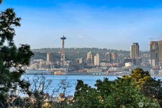 5053 35th Avenue SW #B, Seattle, WA 98126