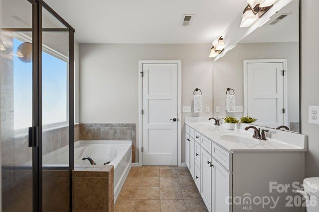 1827 Royal Gorge Avenue, Charlotte, NC 28210
