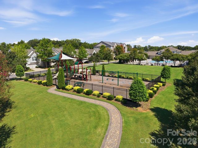 1827 Royal Gorge Avenue, Charlotte, NC 28210