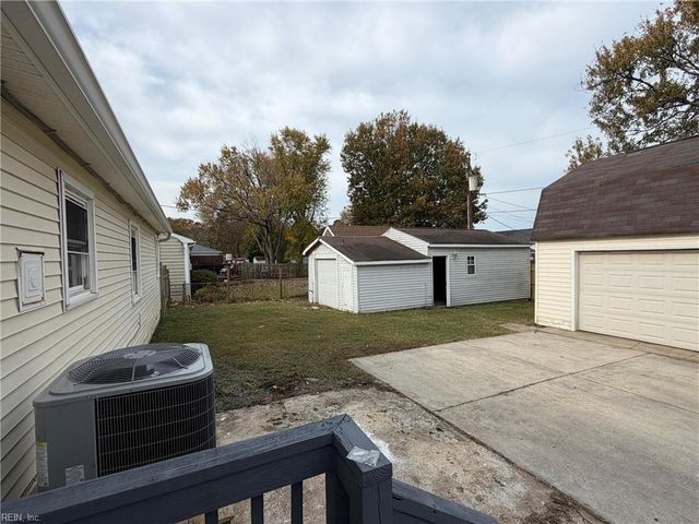 5004 Arony ST, Hampton, VA 23605