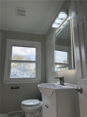 5004 Arony ST, Hampton, VA 23605