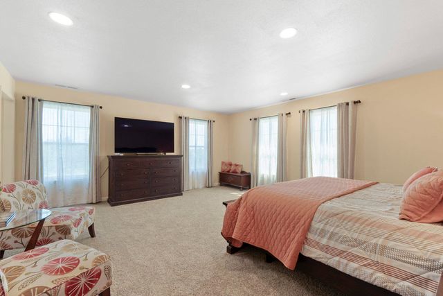 6730 W Cross Cut Rd, Deer Park, WA 99006