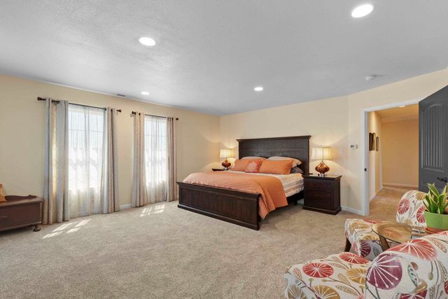 6730 W Cross Cut Rd, Deer Park, WA 99006