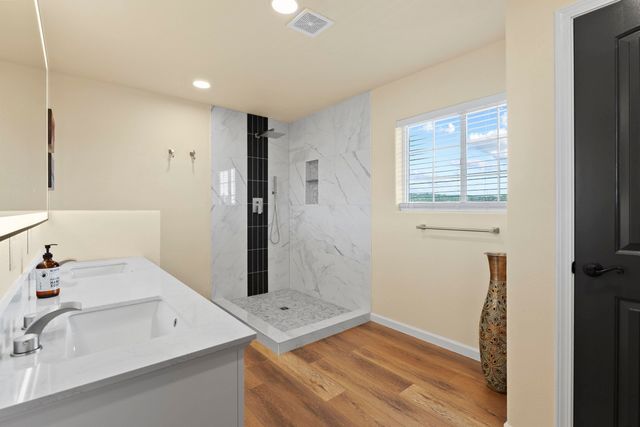 6730 W Cross Cut Rd, Deer Park, WA 99006