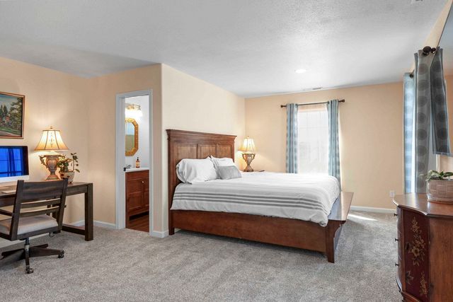 6730 W Cross Cut Rd, Deer Park, WA 99006