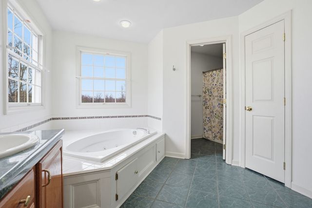 132 Cherrydale COURT, Ohio Twp, PA 15237
