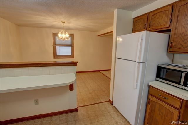 277 Wimbledon Court, West Seneca, NY 14224