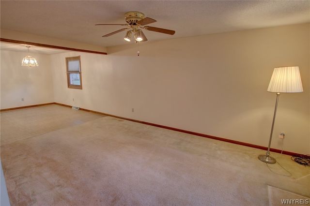 277 Wimbledon Court, West Seneca, NY 14224