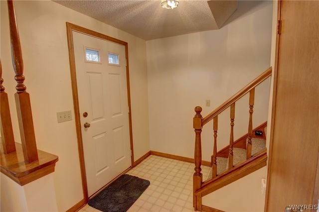 277 Wimbledon Court, West Seneca, NY 14224
