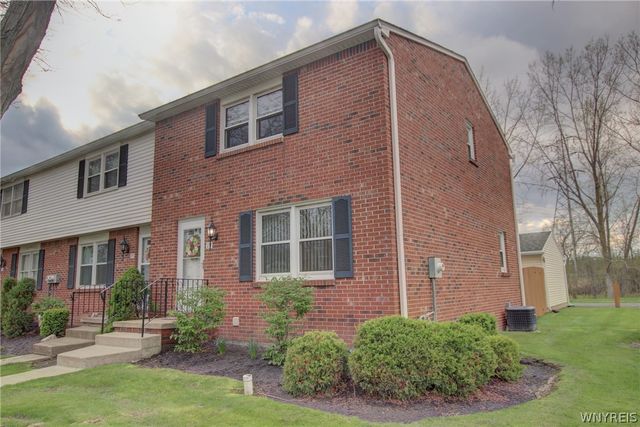 277 Wimbledon Court, West Seneca, NY 14224
