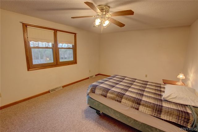 277 Wimbledon Court, West Seneca, NY 14224