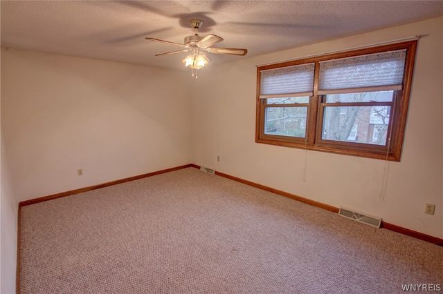 277 Wimbledon Court, West Seneca, NY 14224