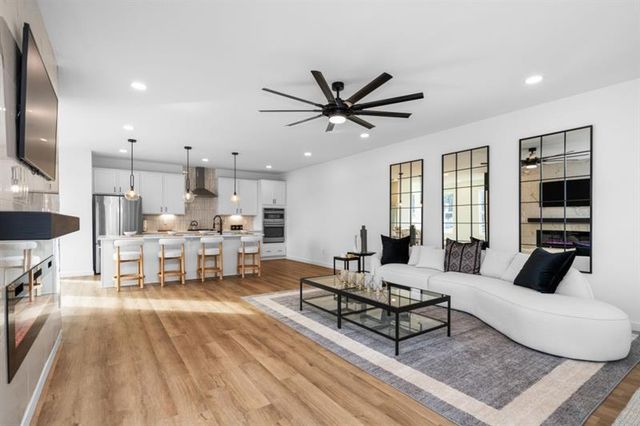 1042 Brookglynn Trace, Decatur, GA 30032