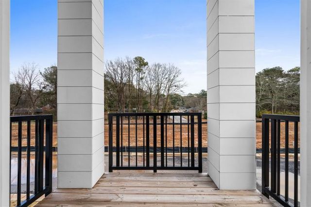 1042 Brookglynn Trace, Decatur, GA 30032