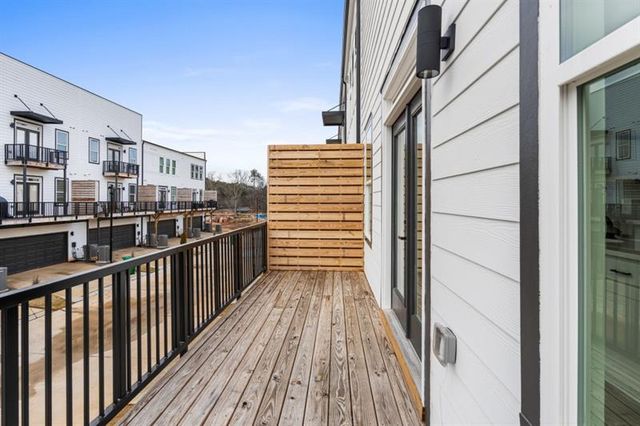 1042 Brookglynn Trace, Decatur, GA 30032