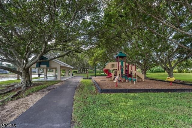 15124 Palm Isle DR, Fort Myers, FL 33919