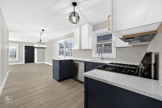 10240 S Torrence Avenue, Chicago, IL 60617