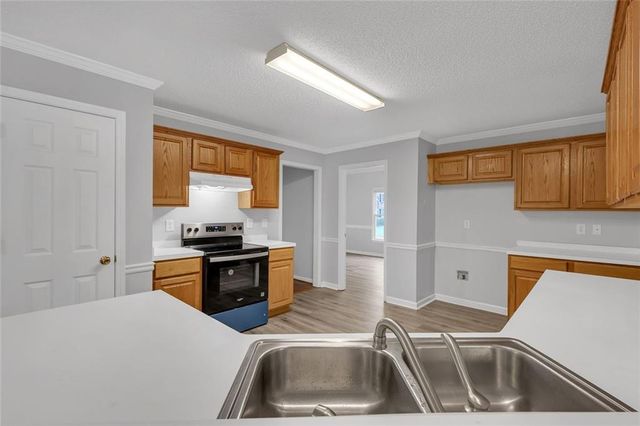 690 Wyndham Place Circle NW, Lawrenceville, GA 30044