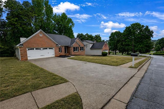 690 Wyndham Place Circle NW, Lawrenceville, GA 30044
