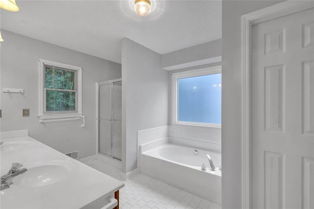 690 Wyndham Place Circle NW, Lawrenceville, GA 30044
