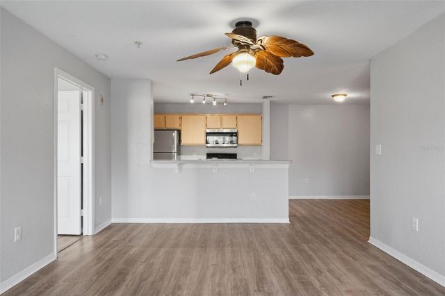 5479 VINELAND ROAD 9202, Orlando, FL 32811