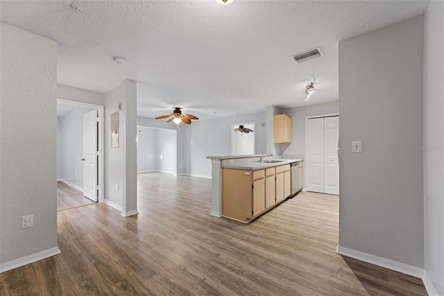 5479 VINELAND ROAD 9202, Orlando, FL 32811