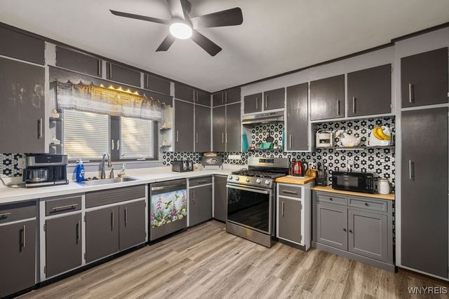 8408 Maplewood Drive, Royalton, NY 14067